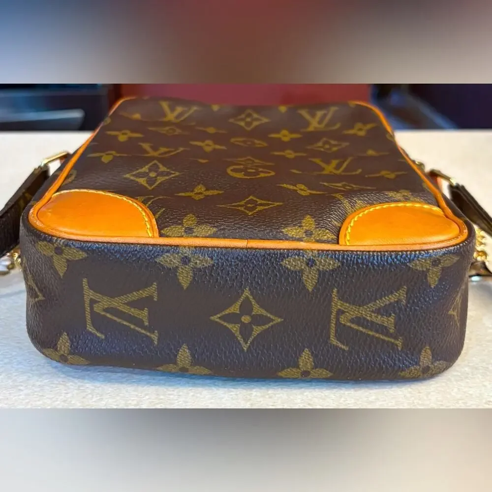 LOUIS VUITTON Danube Crossbody w/Box, Dust Bag, 1 Ribbon, 2 Bag Charms & COA.EUC